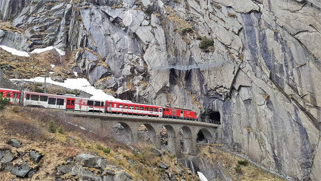 Barreras dinámicas contra caída de rocas